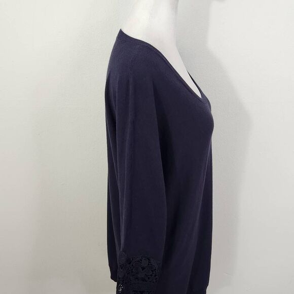 Talbots Navy Top with Crochet Sleeves Size Medium Petite Navy Crochet Top - Picture 4 of 7